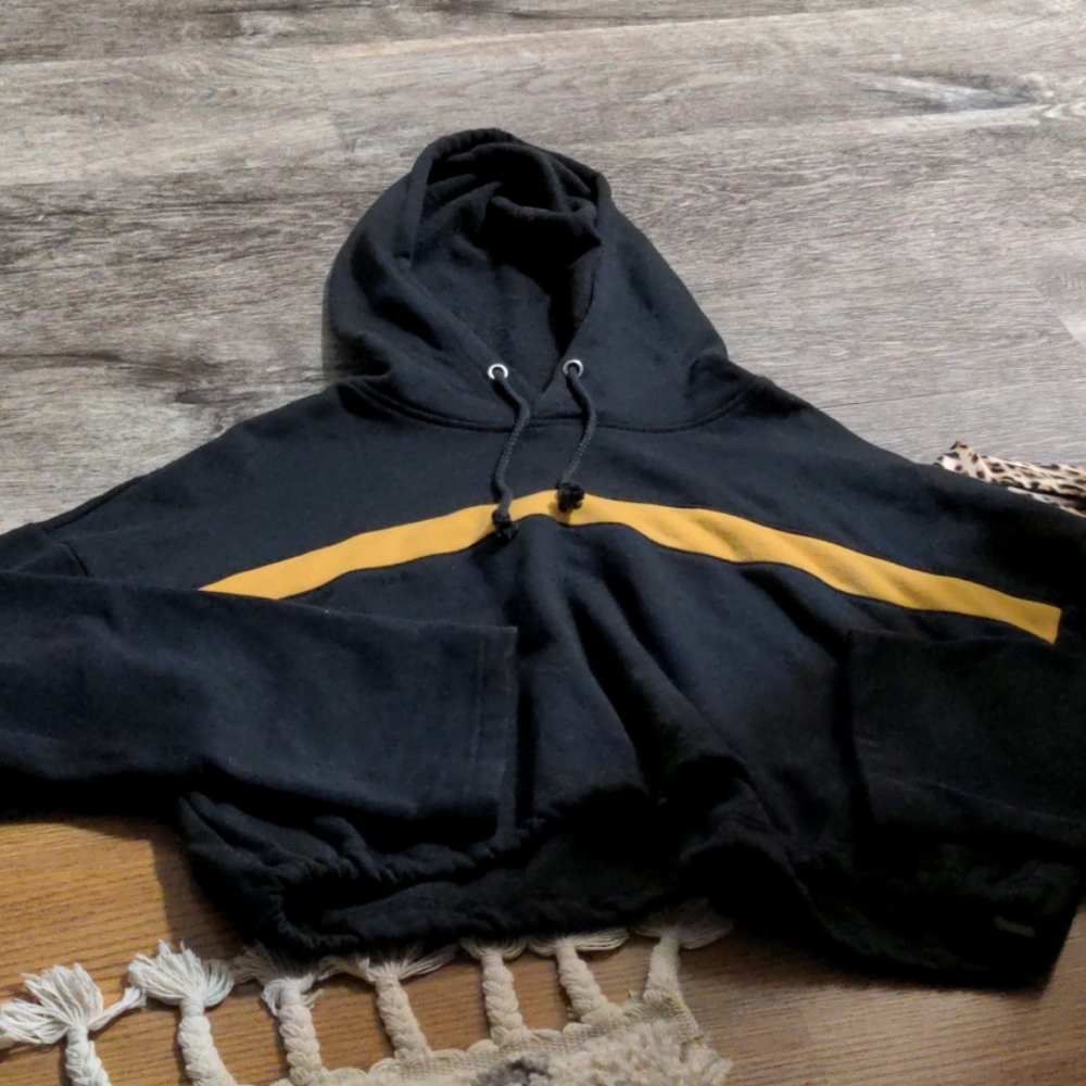 Crop top hoodie